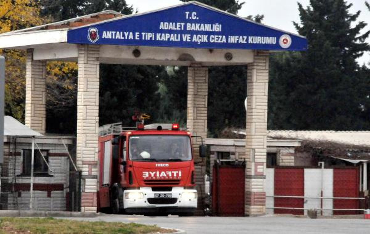 Cezaevindeki Tatbikat Polisi Harekete Geçirdi