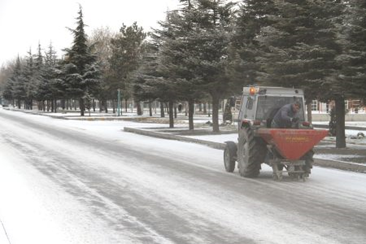 Erzincan Belediyesi\'nden Kar Mesaisi