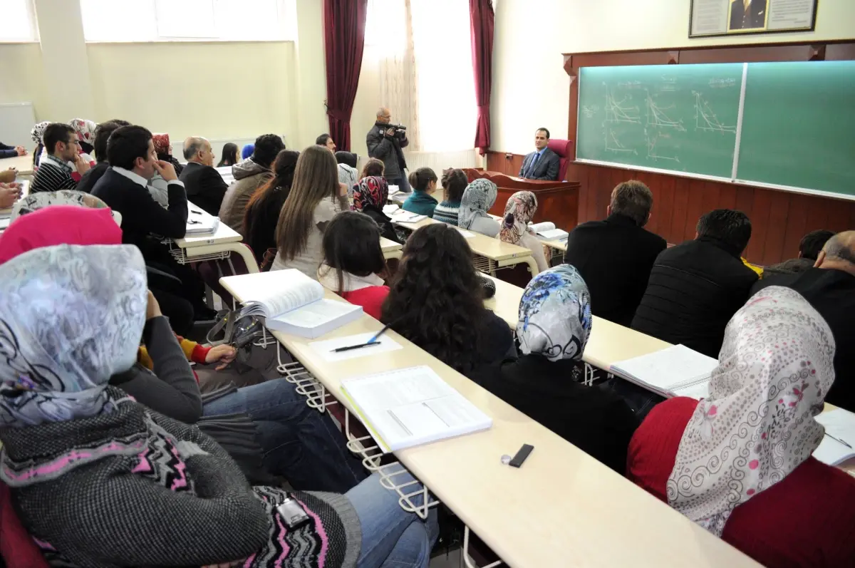 İşkur Genel Müdürü Yazıcı Mezun Olduğu İibf\'yi Ziyaret Etti