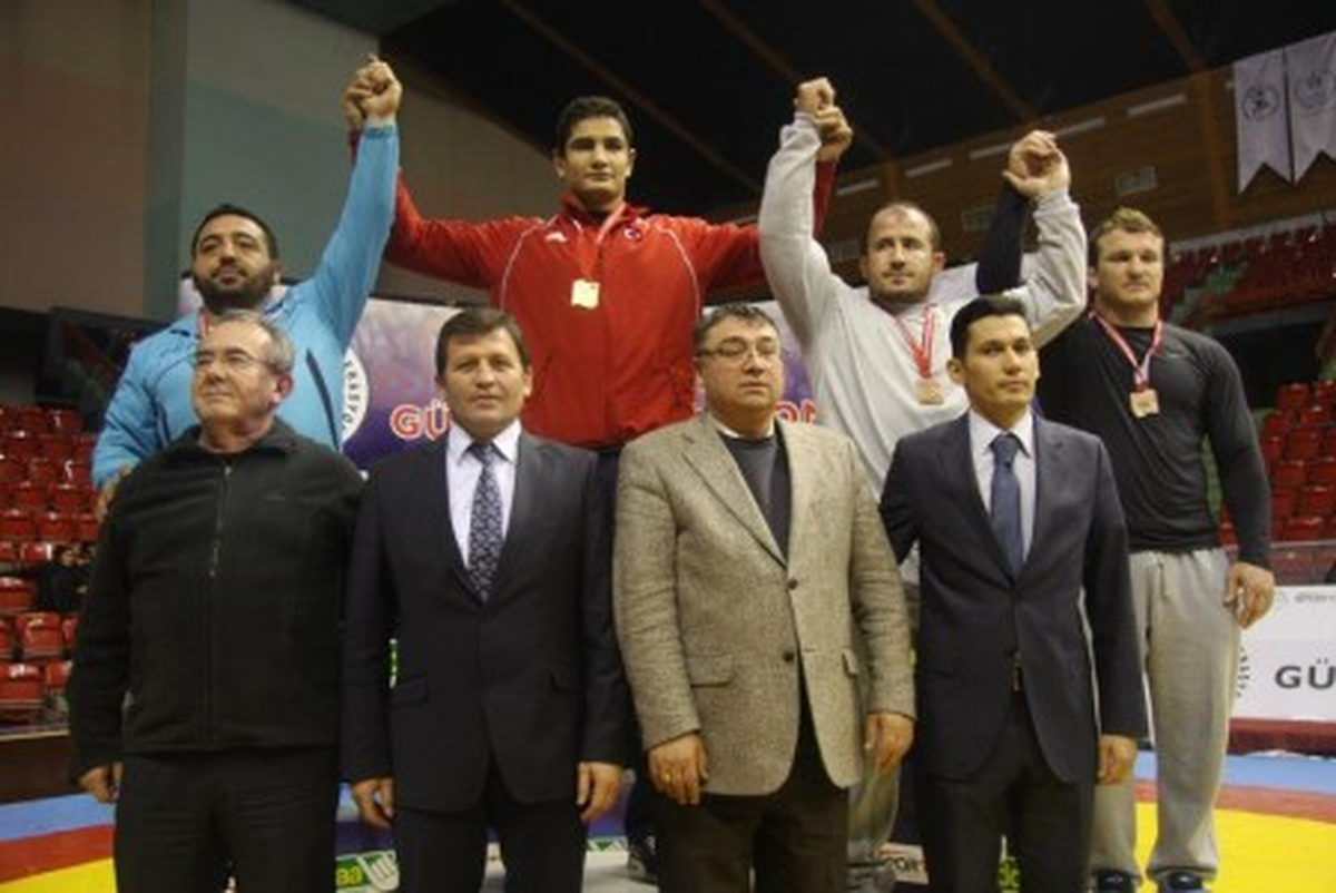 Kağıtspor'lu Güreşçiler Türkiye İkincisi Oldu