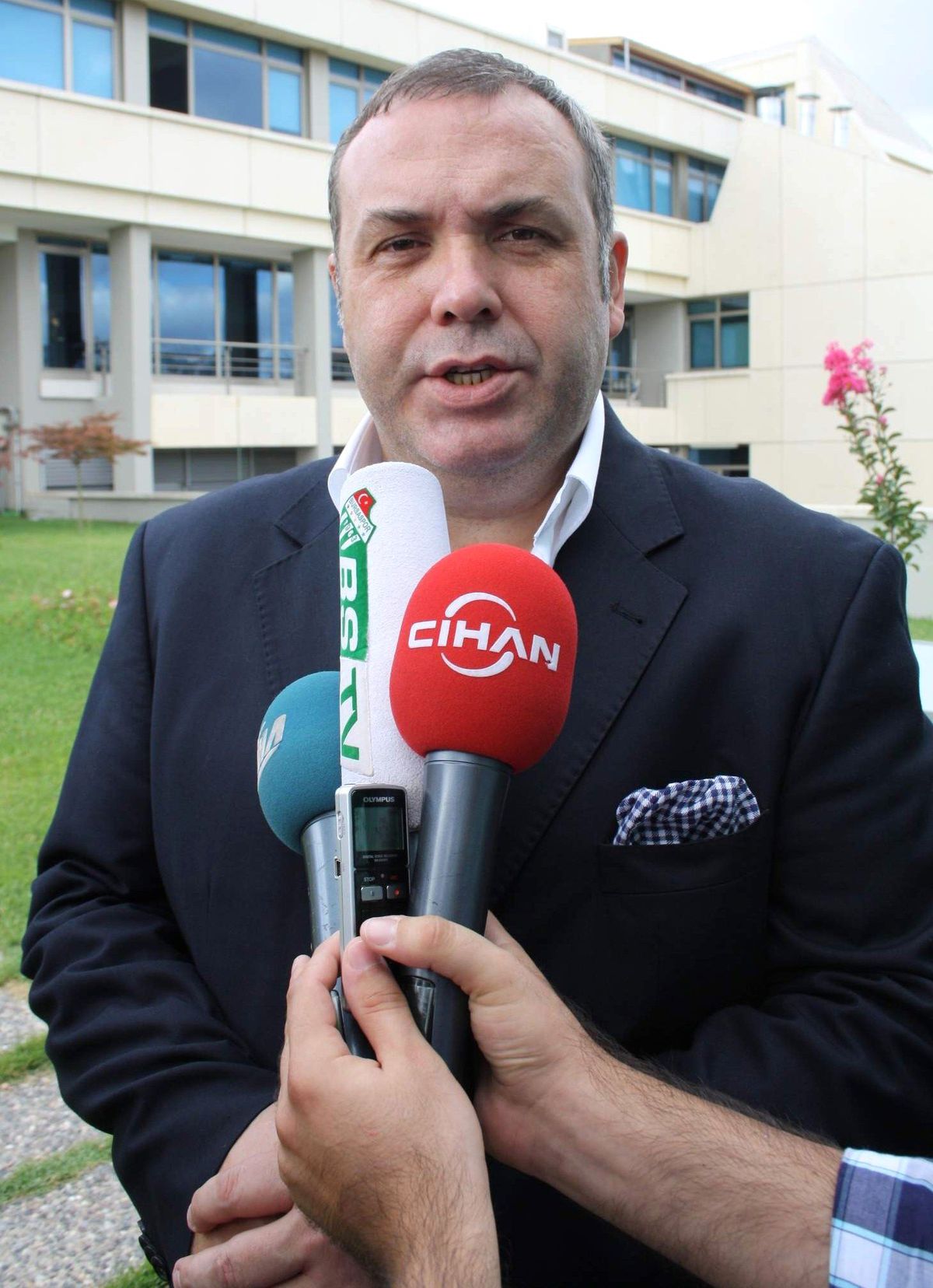 Kamat: "Bursaspor Ligde ve Kupada Önemli Başarılara İmza Atacak"