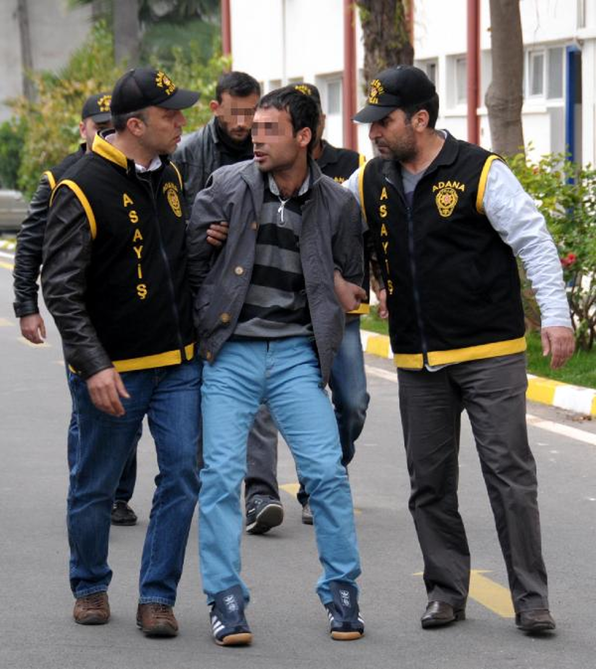 Kanlı Bileziği Satmaya Çalışan Gaspçıyı Güvenlik Kamerası Ele Verdi