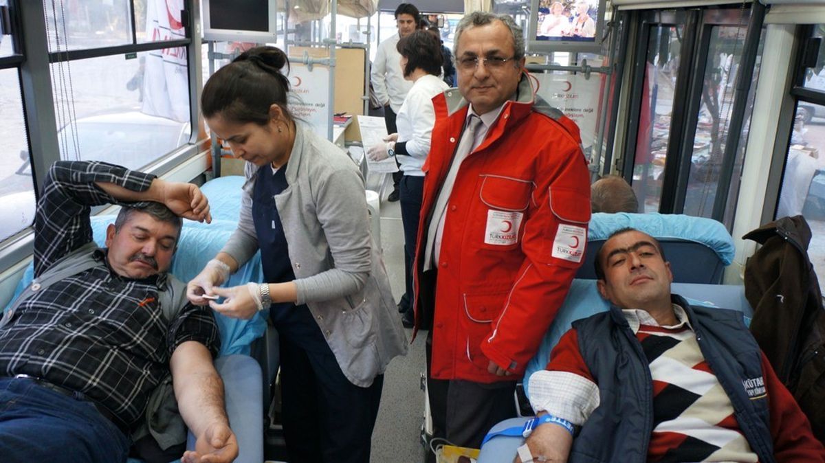 Kızılay, Sarıgöl\'de 270 Ünite Kan Topladı