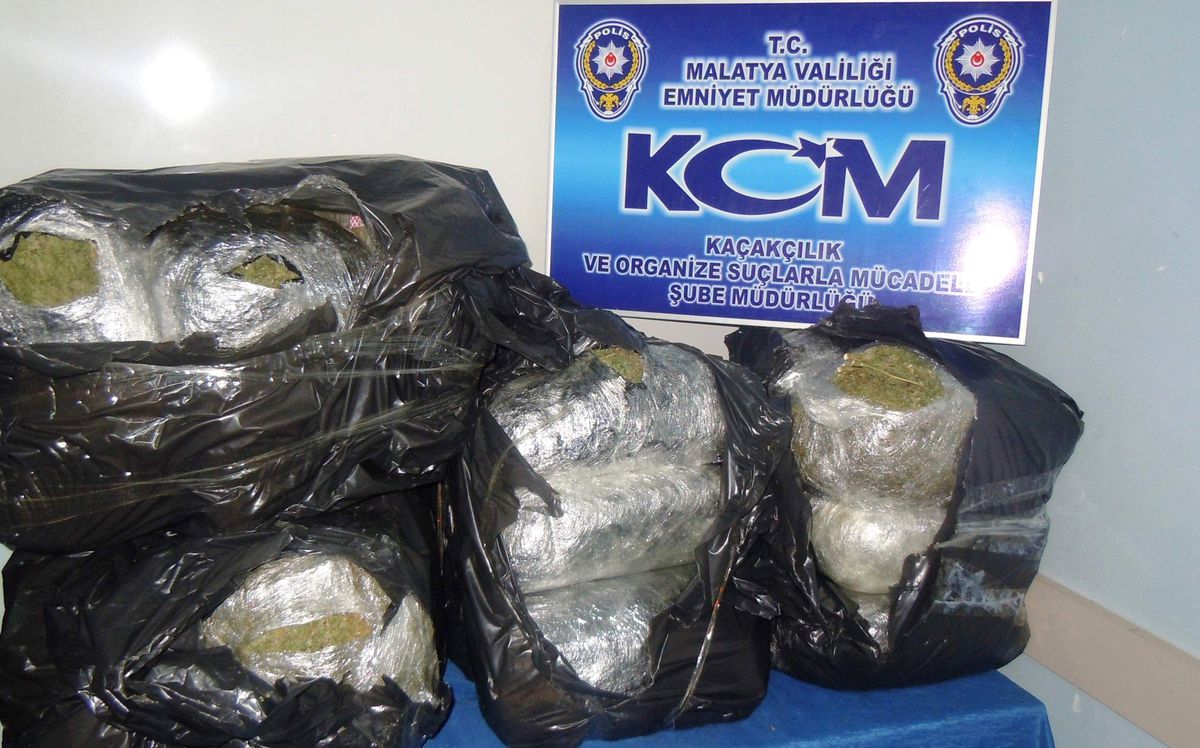Malatya\'da 49 Kilo 552 Gram Esrar Ele Geçirildi