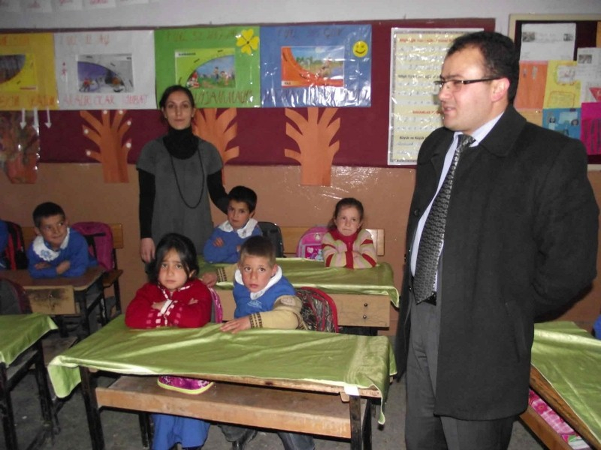 Milli Eğitim Müdürü Köy Okullarını Gezdi