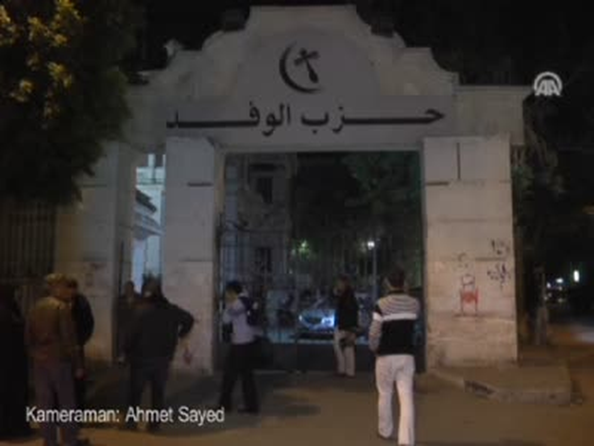 Mısır\'da Muhalefet Meydanlara İniyor