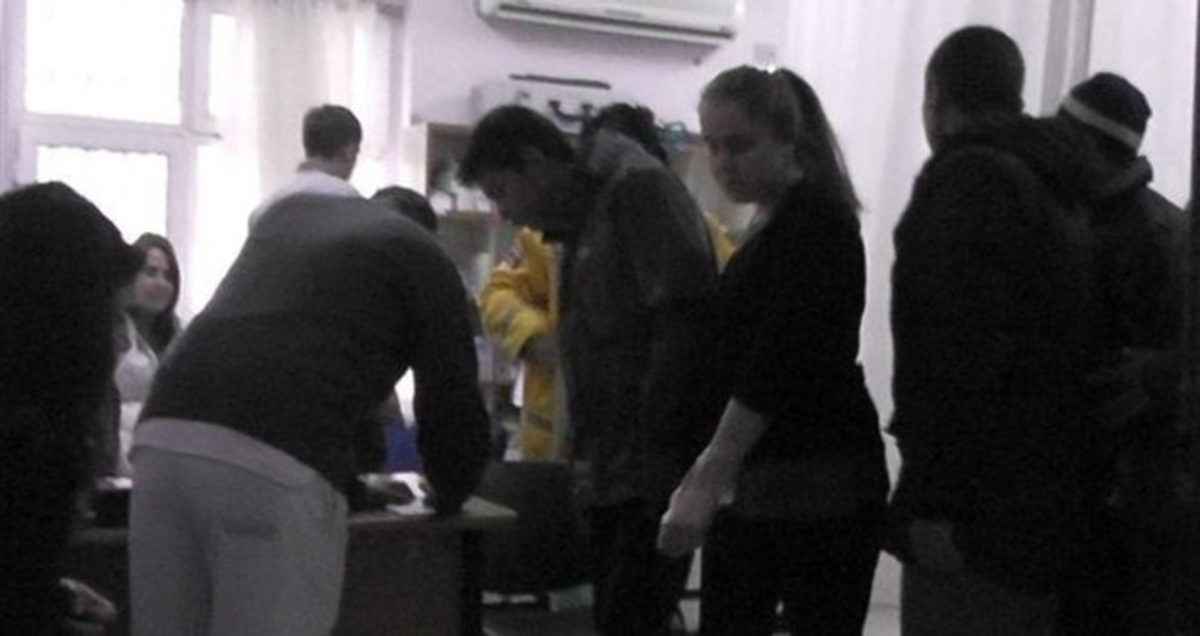 Öğrenci Taşıyan Minibüs Kamyonetle Çarpıştı: 12 Yaralı