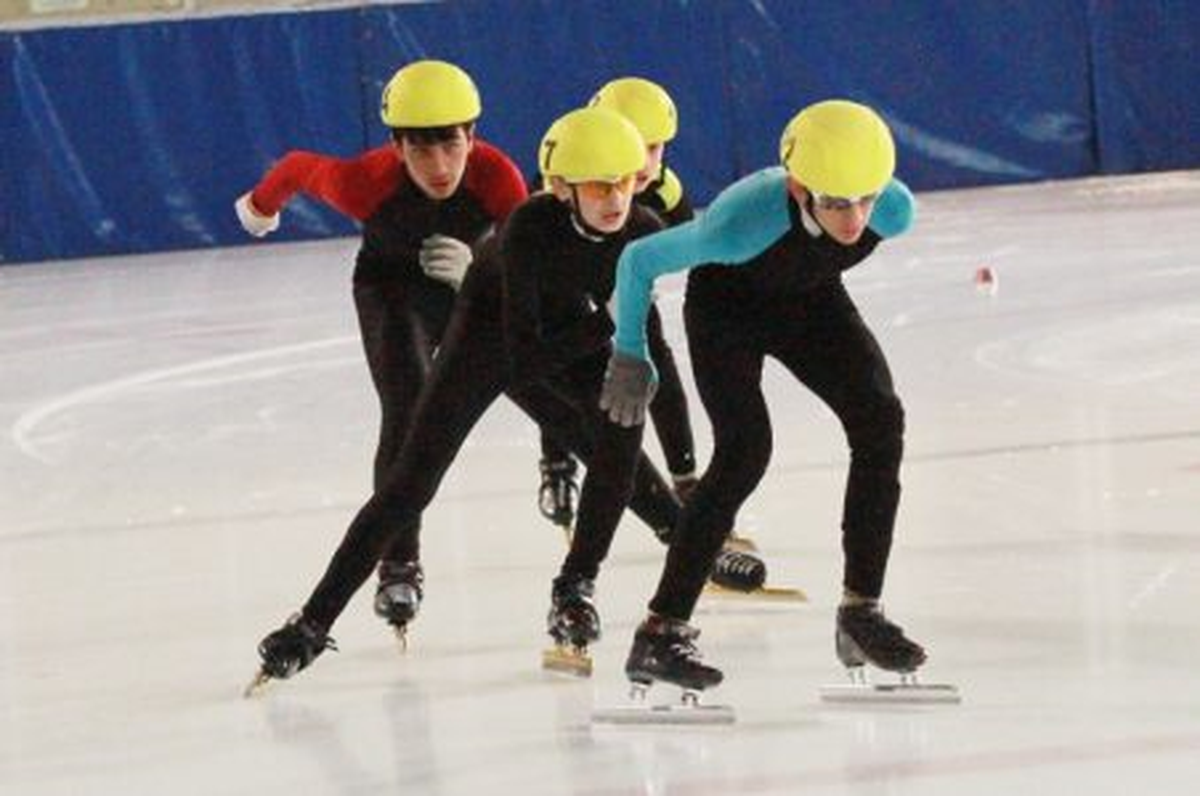 Short Track\'cılar, İzmir\'de de Hız Kesmedi
