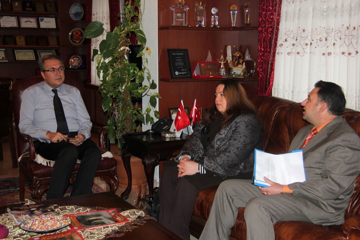 TOKİ Kız Teknik ve Meslek Lisesi Heyetini Kabul Eden Ünver;