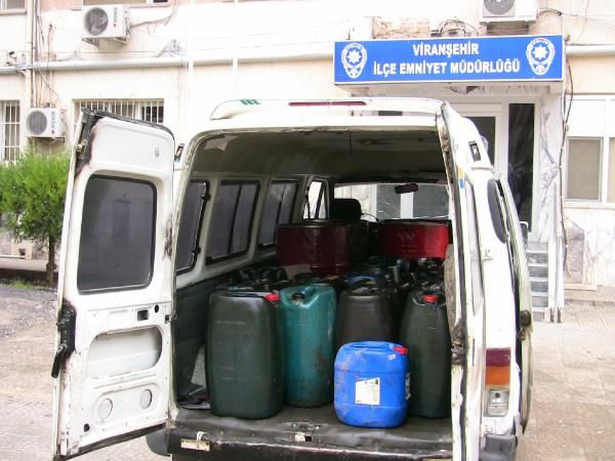 Viranşehir\'de Kaçak Benzin Operasyonu