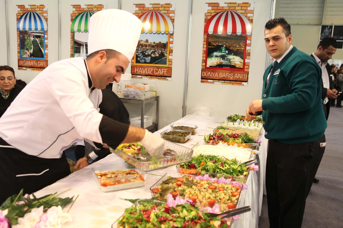 Yemek Fuarı\'nda Bayraklı Farkı