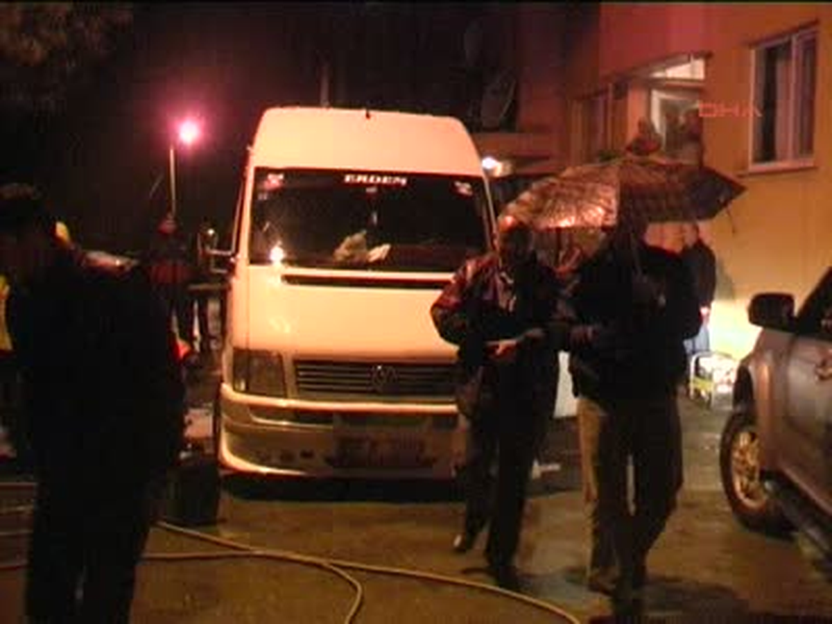 Zonguldak Öğrenci Servisinin Altında Kalan Kadın Öldü Öğrenci Servisinin Altında Kalan Kadın Öldü