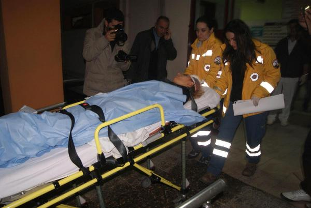 19 Yaşındaki Kızı, Evinde Başını Yarıp Ölüme Terk Etti