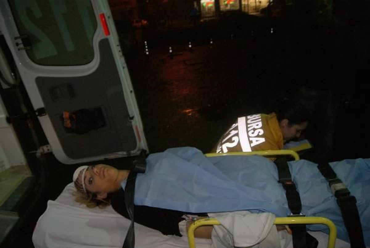 19 Yaşındaki Kızı, Evinde Başını Yarıp Ölüme Terk Etti (2)