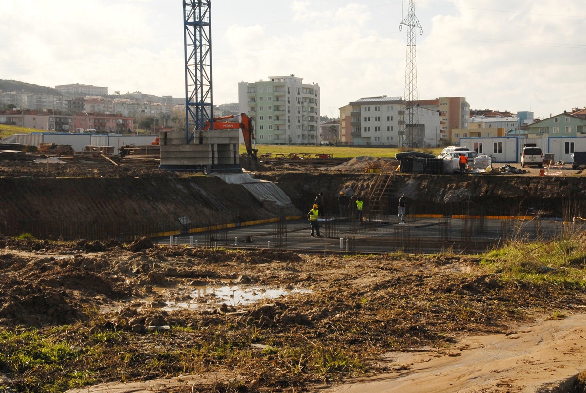 Arınç Çanakkale\'de İlahiyat Fakültesi Temel Atma Törenine Katılacak