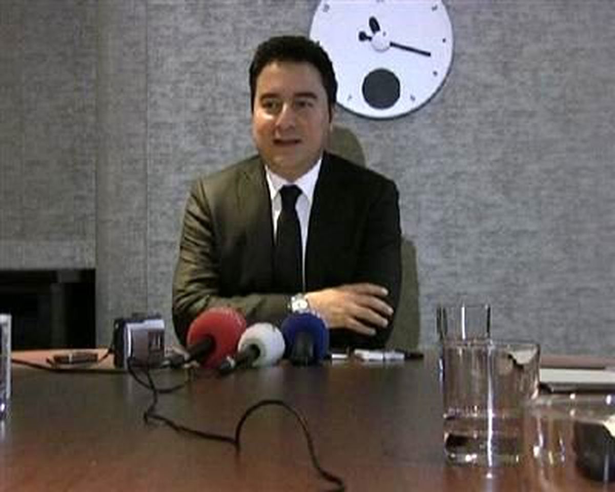 Babacan: 45 Bin Vatandaşını Öldüren Bir Rejimin Ayakta Kalması Düşünülemez