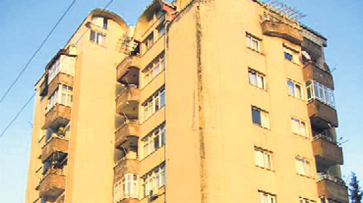 Bağdat Caddesi\'nde 50 Yıllık Riskli Bina Yıkılacak