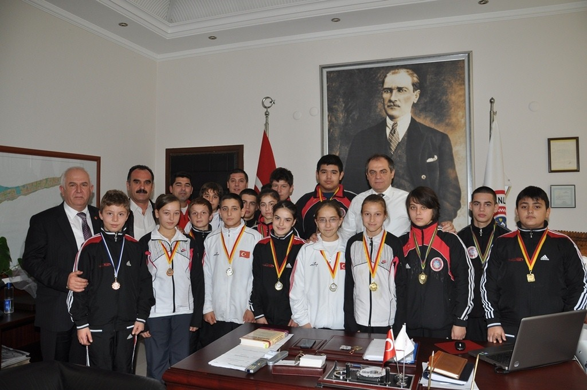 Başarılı Judoculardan Başkan Dalgıç\'a Ziyaret