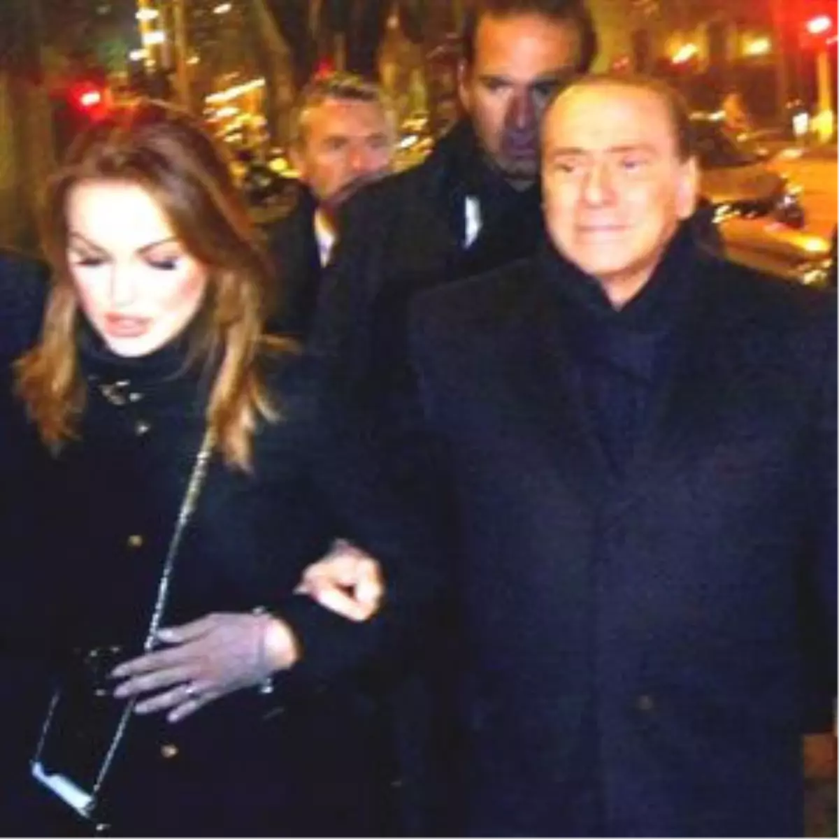Berlusconi Fena Yakalandı