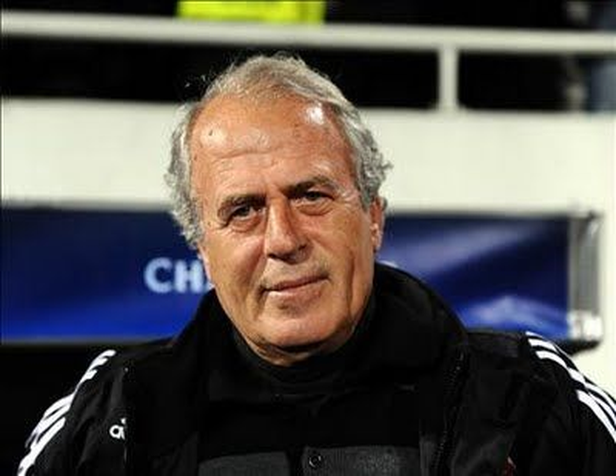 Çaykur Rizespor\'da Mustafa Denizli ile Görüşmeler Sürüyor