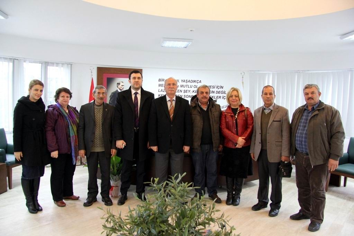 CHP Burhaniye İlçe Yönetiminden Başkan Akova\'ya Ziyaret