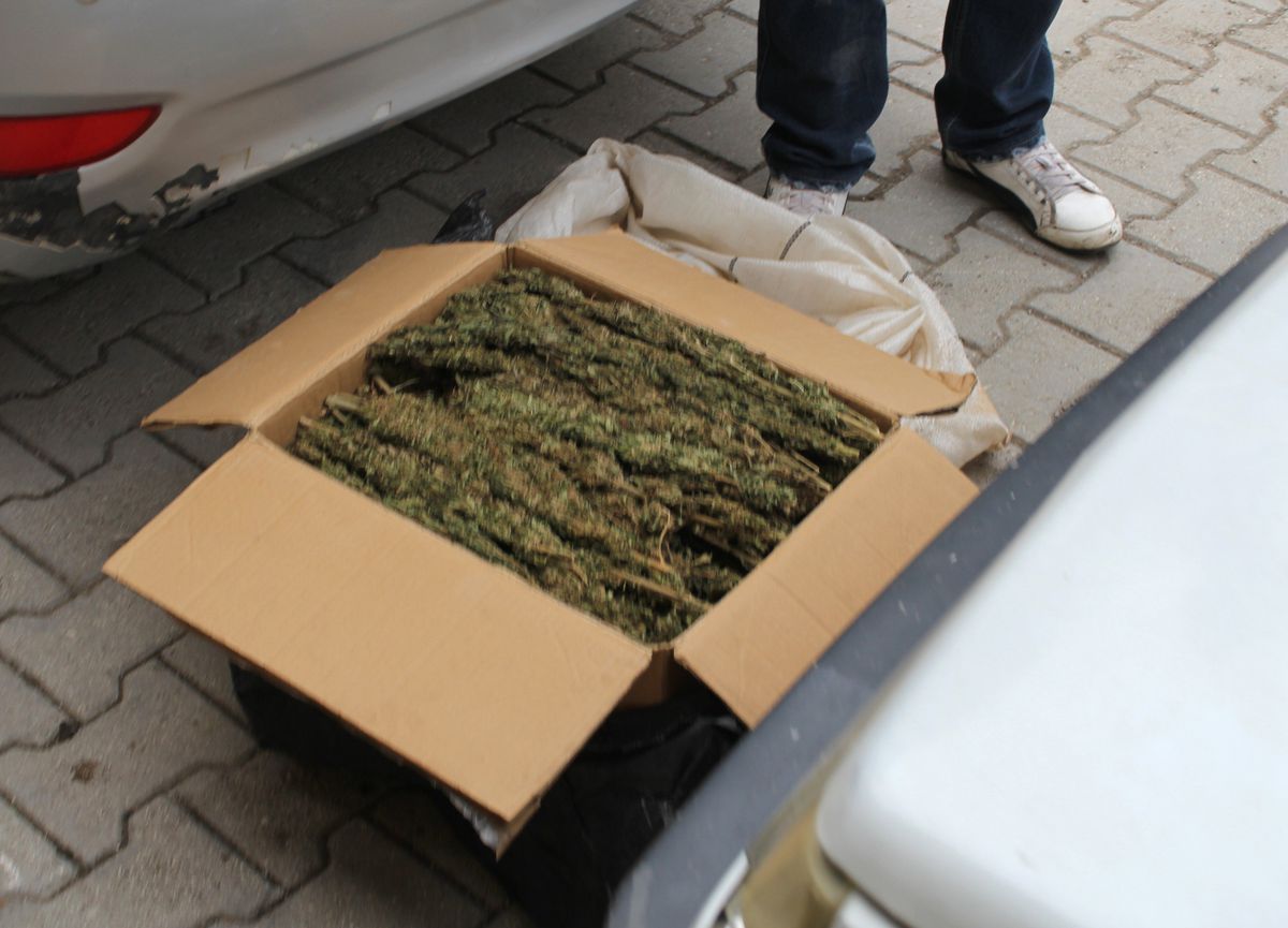 Dörtyol\'da 5 Kilo 340 Gram Esrar Ele Geçirildi