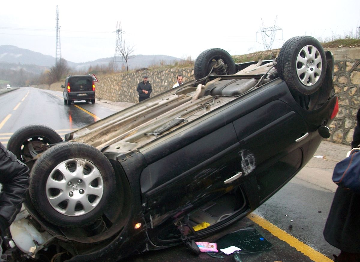 Hurdaya Dönen Otomobilden Sağ Çıktı