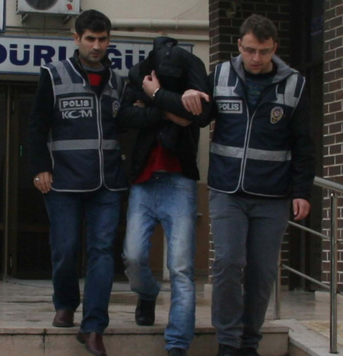 Kaçak Sigaraları Samanlıkta Sakladılar