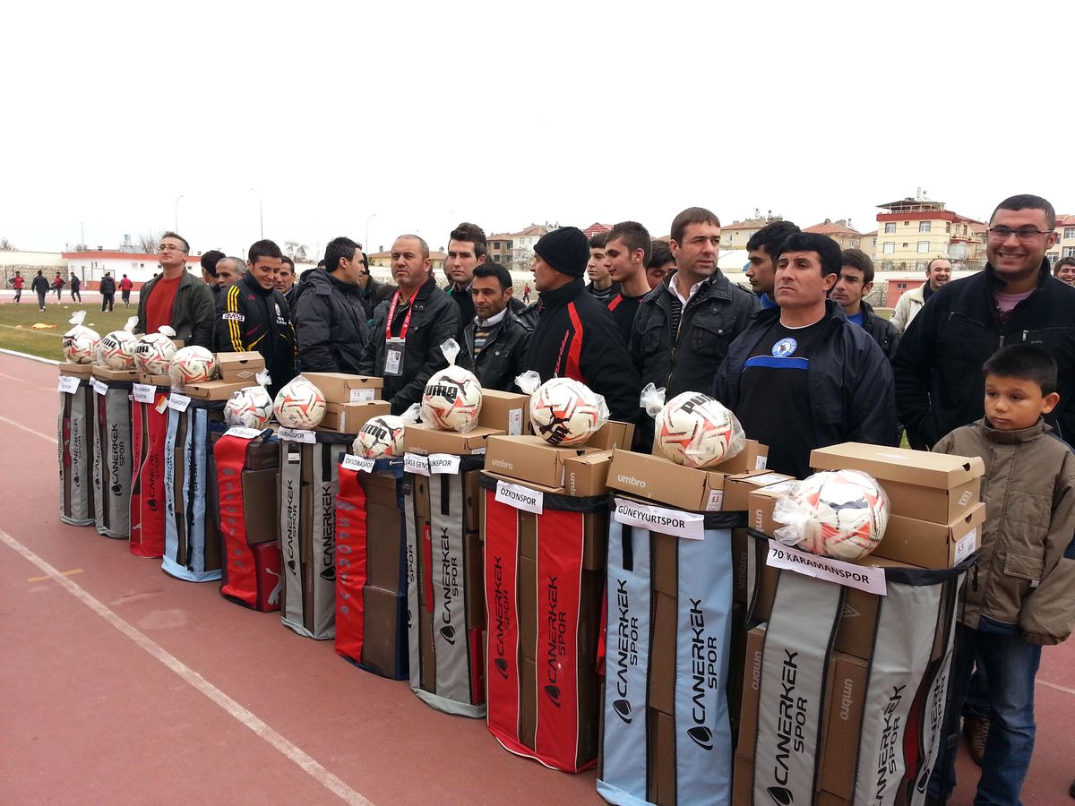 Karaman Belediyesi\'nden Amatör Kulüplere Yardım