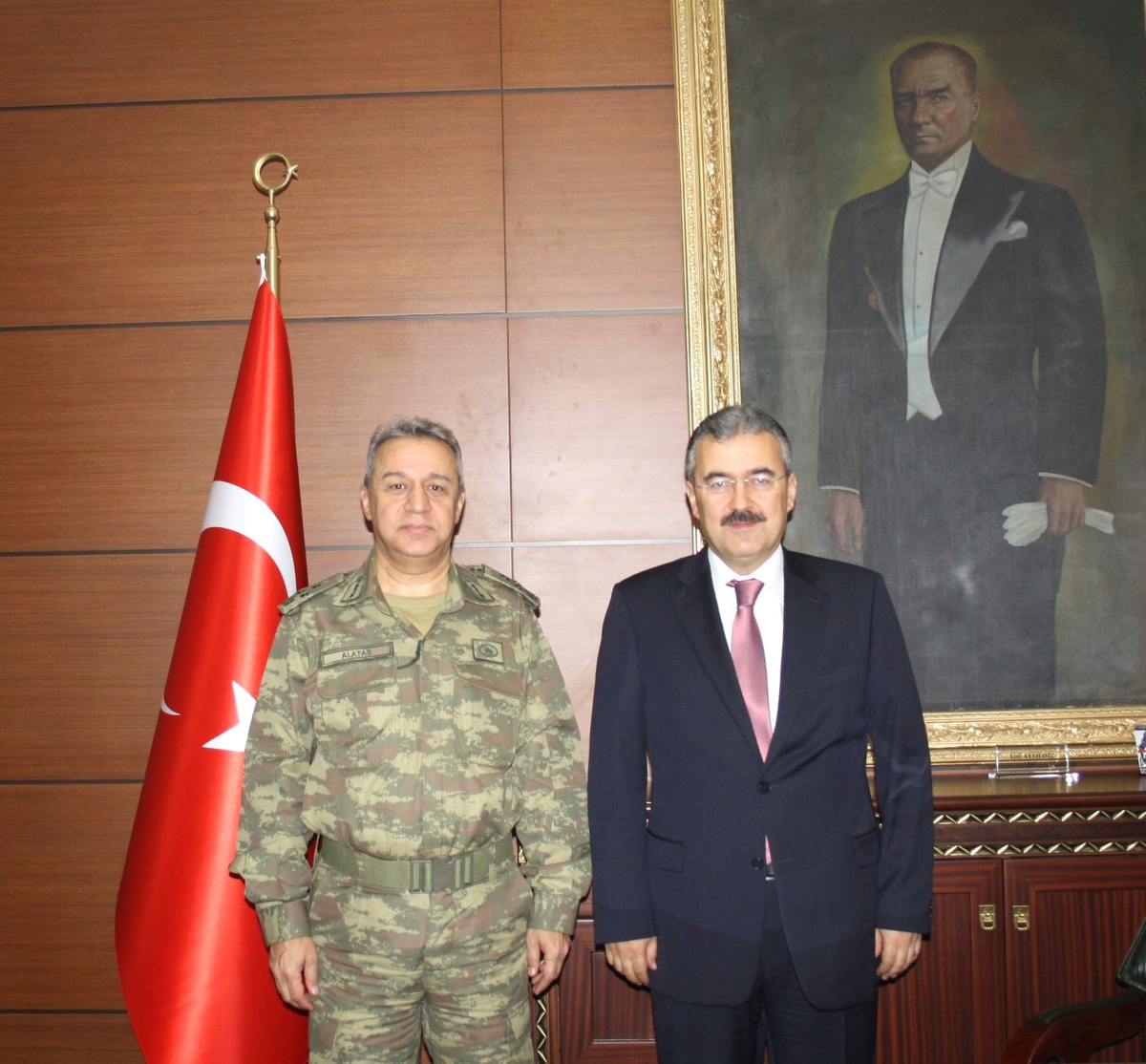 Korgeneral Alataş, Vali Ayyıldız\'ı Ziyaret Etti