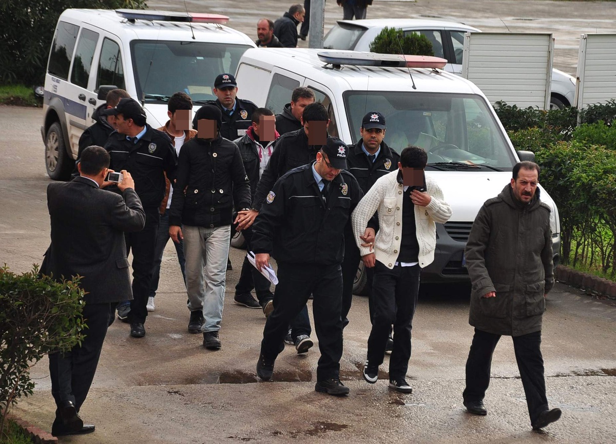Kumbaradaki Bozuk Paraları Çaldılar