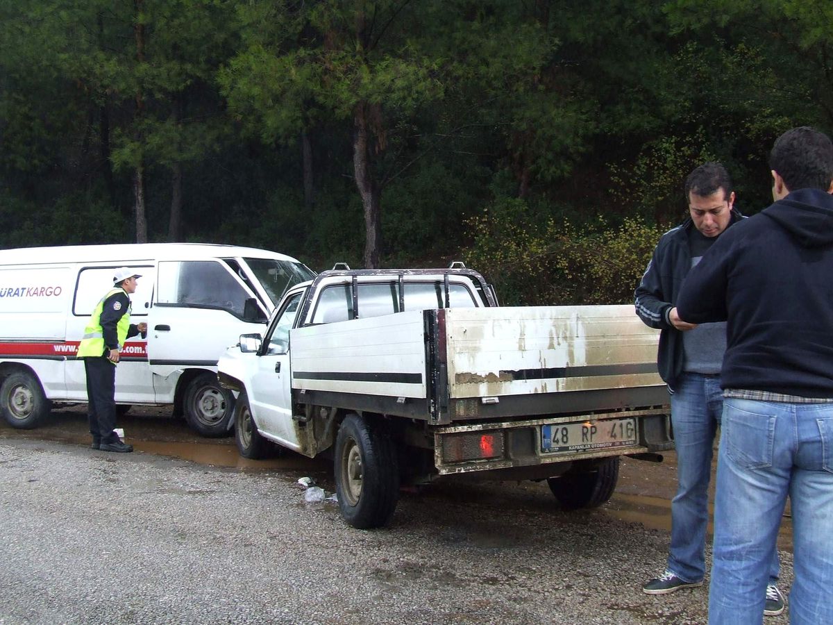 Ortaca Trafik Kazası; 2 Ağır Yaralı