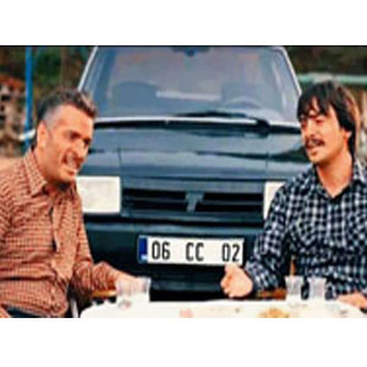 Plakayla Filme Gönderme Yaptılar