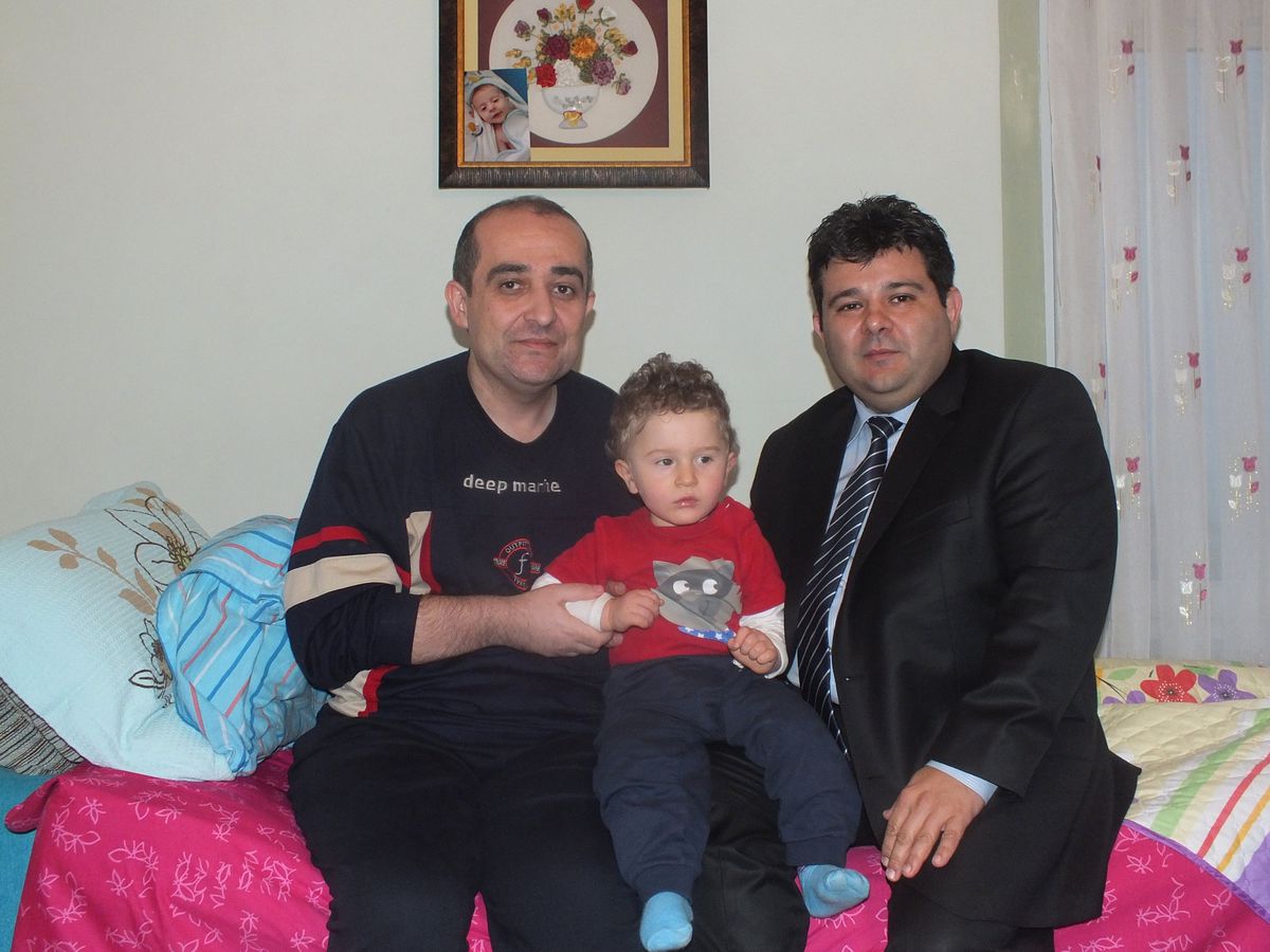 Saldırıda Ağır Yaralanan Mustafa Süke Koltuk Değnekleriyle Yürümeye Başladı