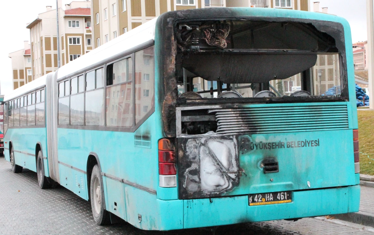 Seyir Halindeki Otobüs Yandı