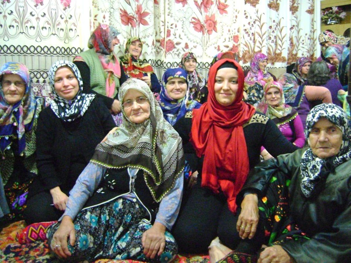 AK Parti Kadın Kollarından Köy Ziyaretleri