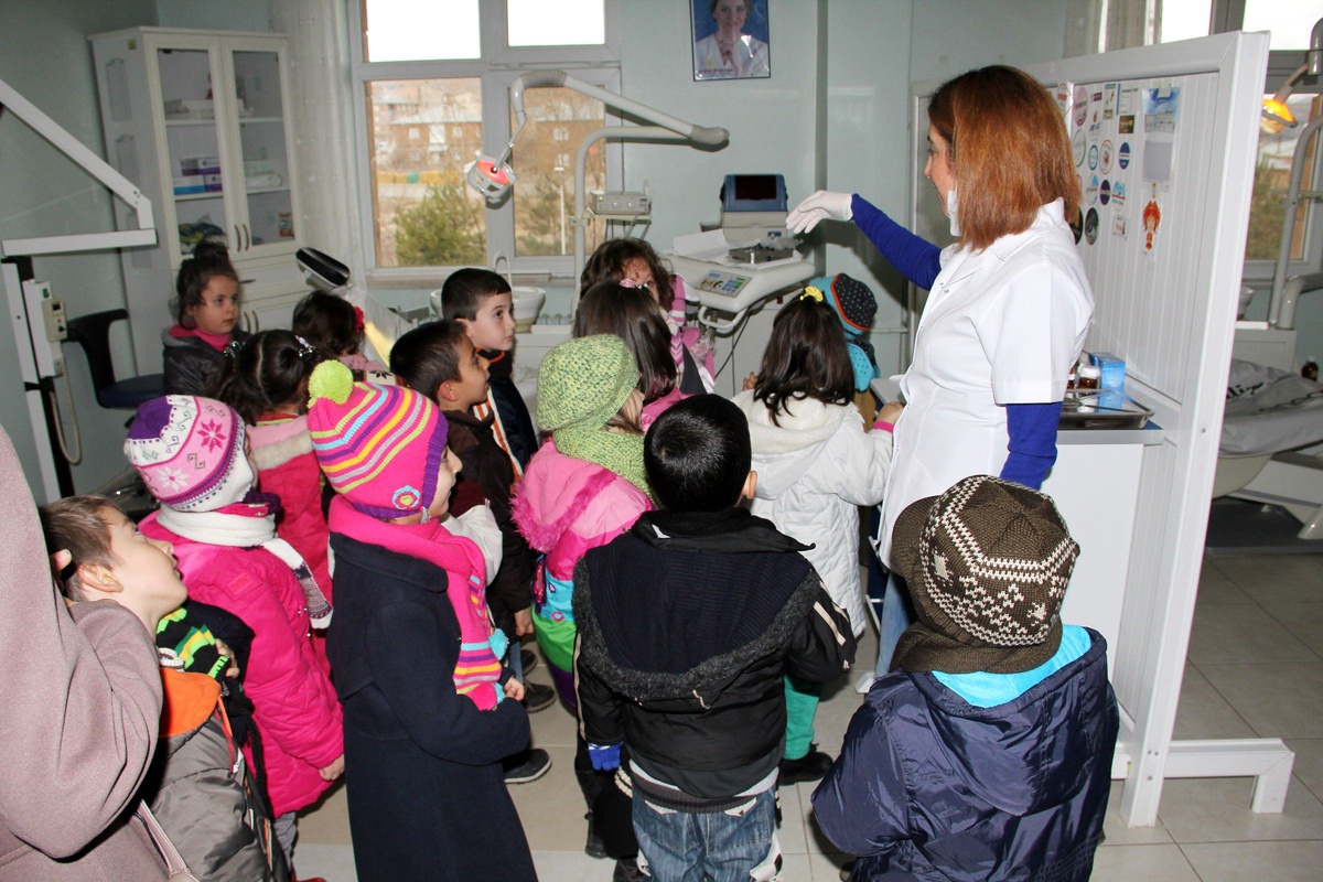 Anaokulu Öğrencilerinden Diş Hekimi Ziyareti