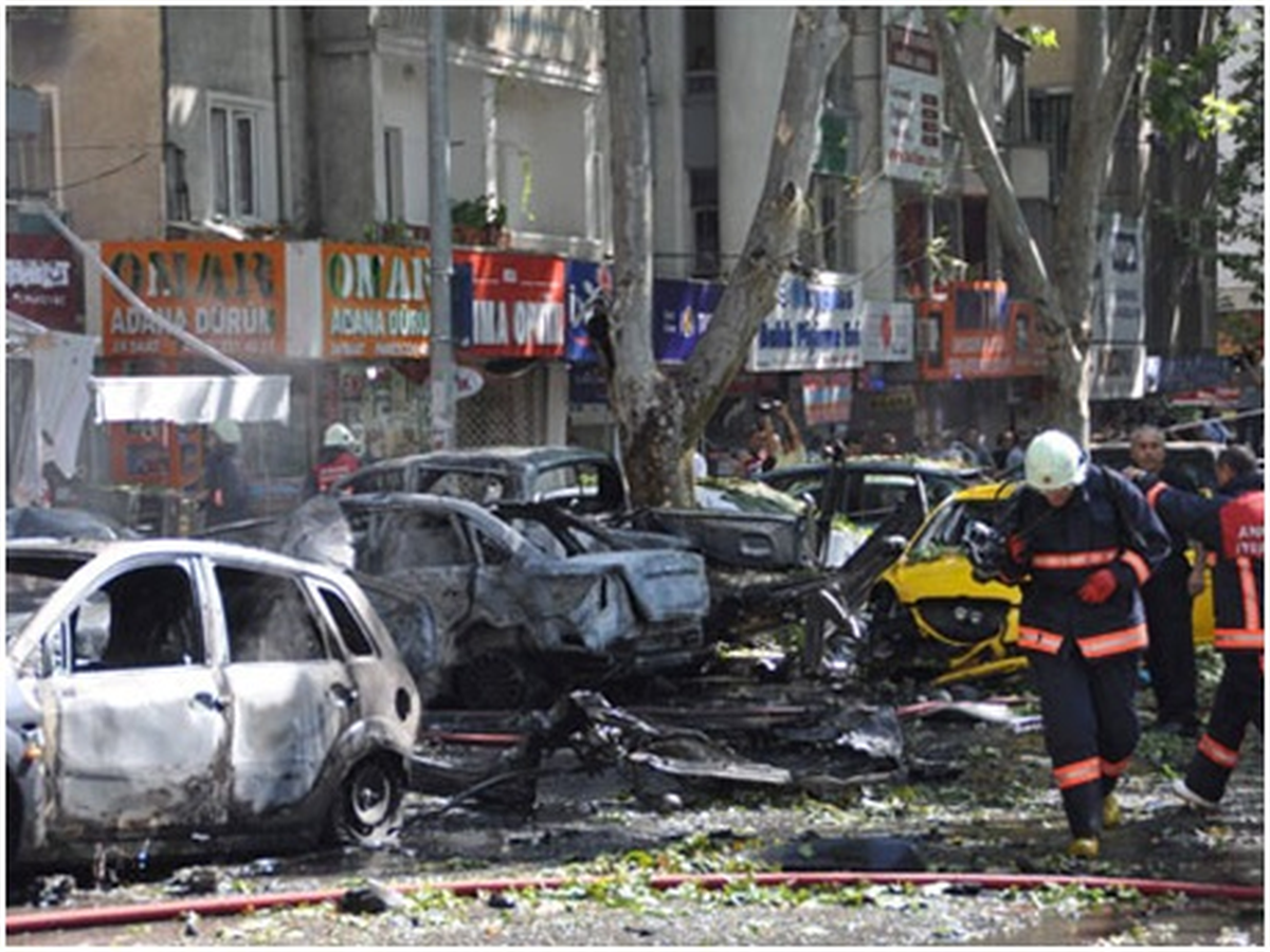 Ankara Kumrular Caddesi\'nde, 20 Eylül 2011\'de Bomba Yüklü Otomobille Gerçekleştirilen Terör Eylemi...