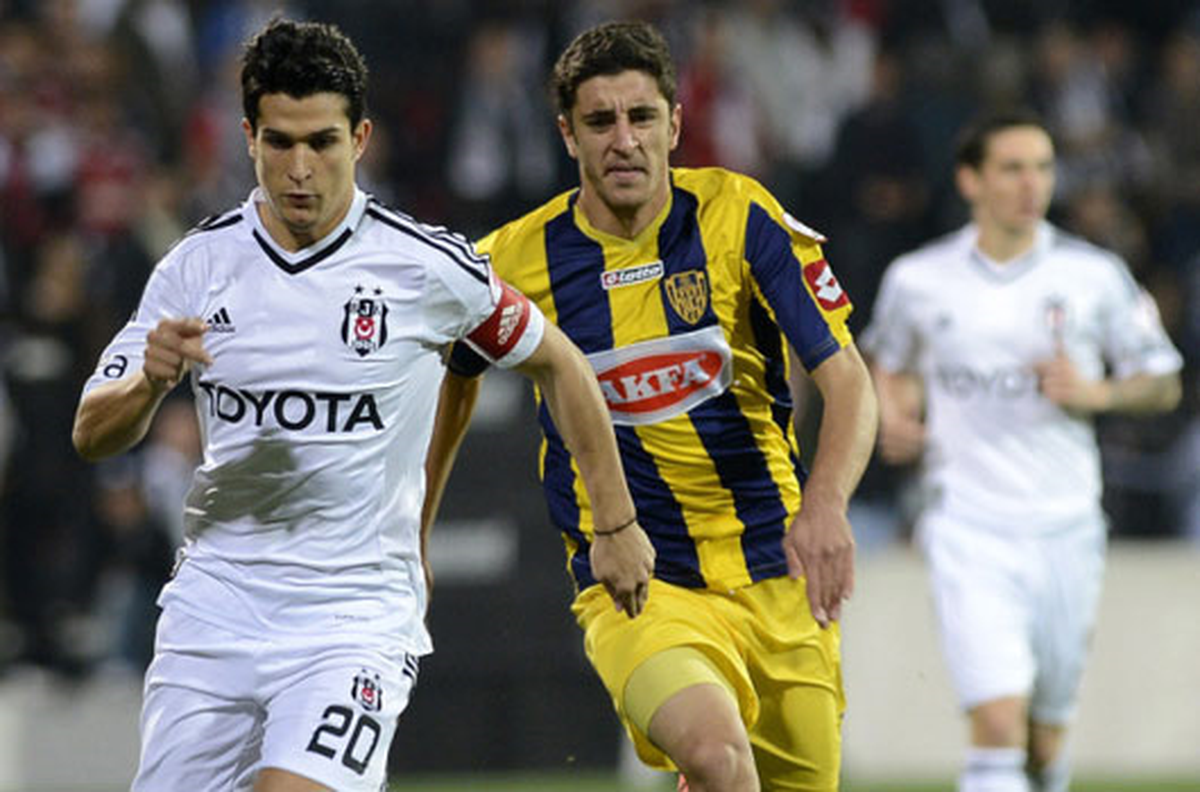 Bir Darbe de Beşiktaş\'tan