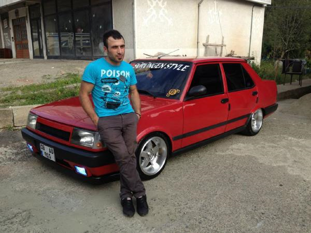 Artvin\'de Aşırı Hız Kazası: 2 Ölü, 2 Yaralı