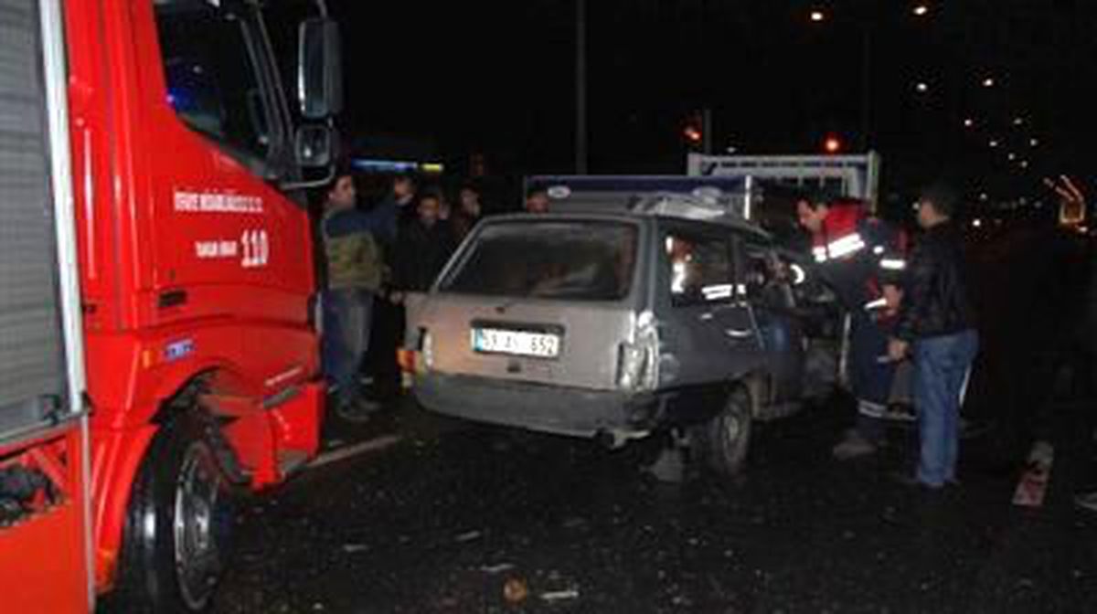 Aşırı Hız ve Alkol Can Alıyordu: 2\'si Ağır 3 Yaralı