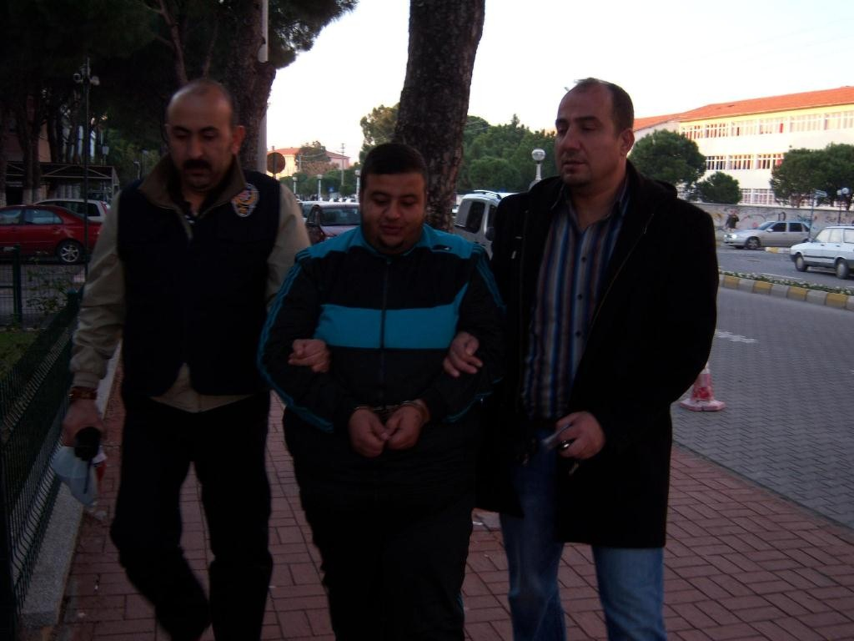 Askeri Birlikten Silah Çalanlar Tutuklandı