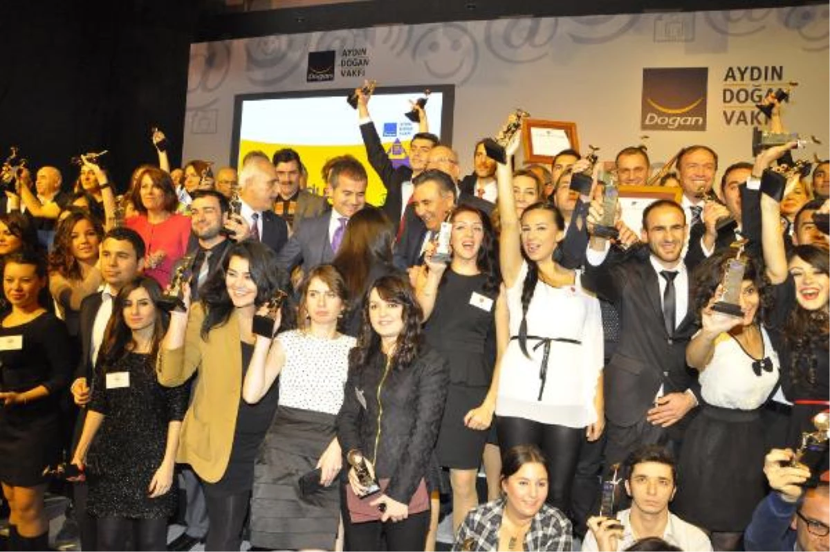 Aydın Doğan Vakfı Genç İletişimcileri 24\'üncü Kez Ödüllendirdi