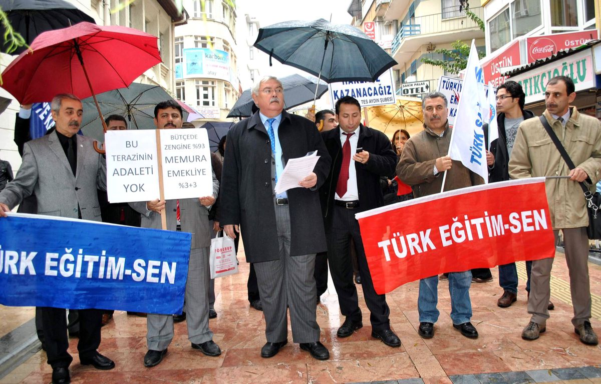 Aydın Kamu-Sen\'den 3+3 Eylemi