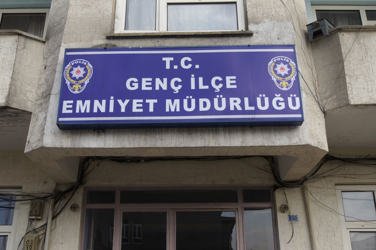 Bingöl\'de İş Yerlerine Kaçak Sigara Baskını