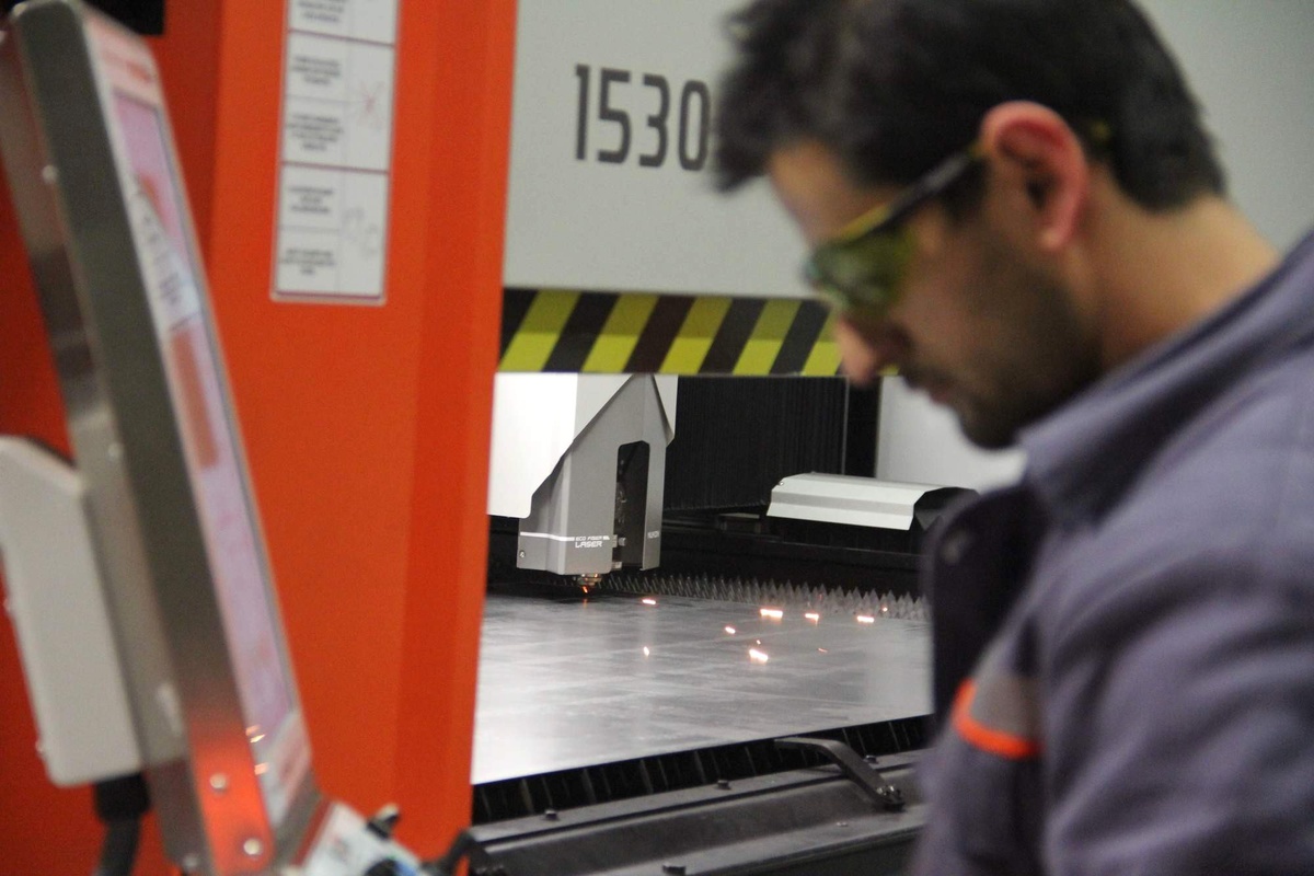 Bursa\'dan Dünyaya Fiber Lazer Makinesi İhracatı