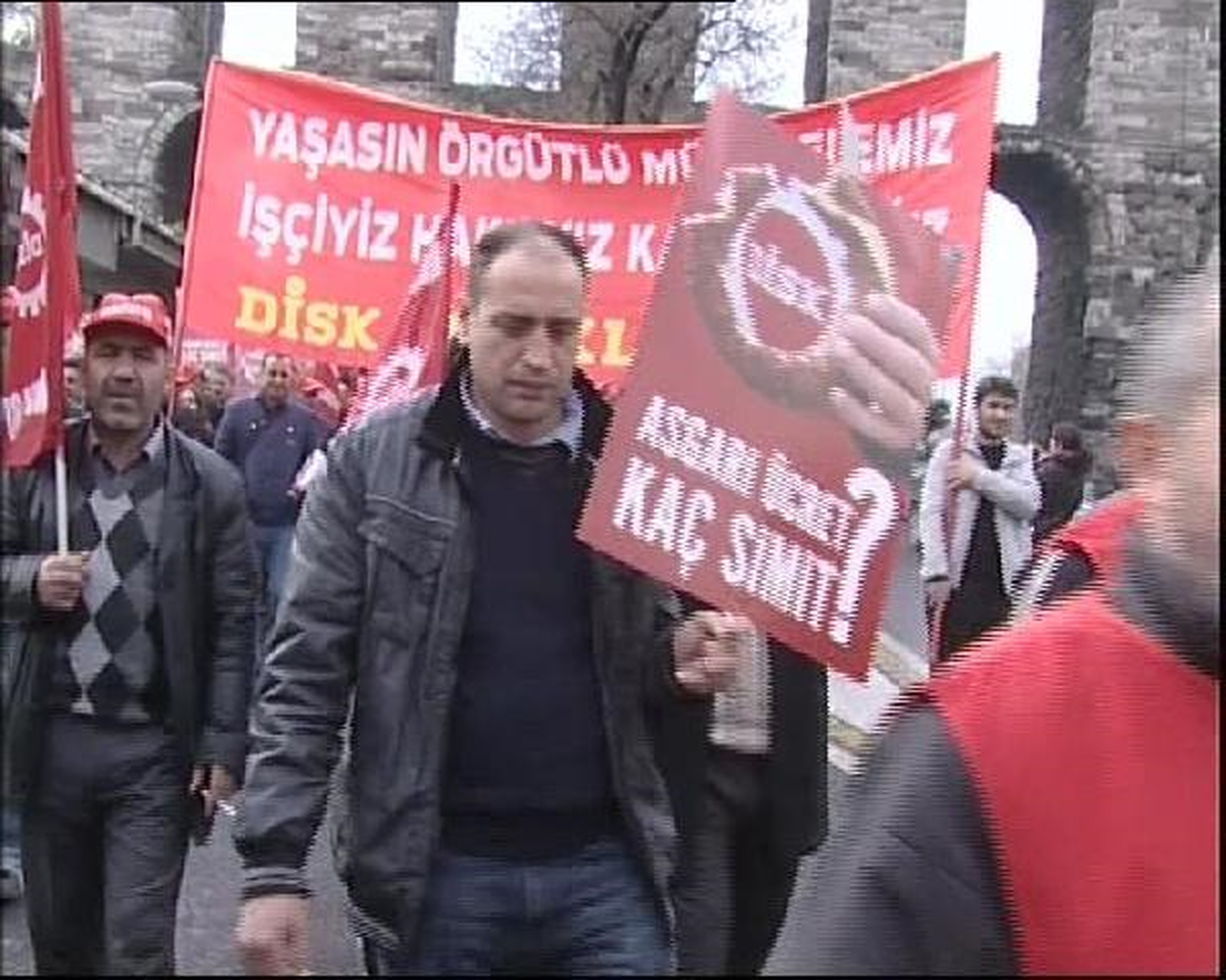 Disk Üyelerinden \'Asgari Ücret\' Protestosu