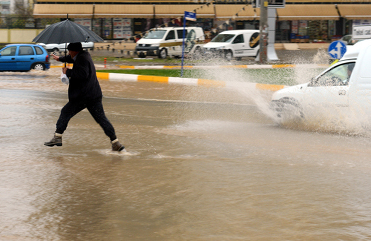 Diyarbakır Kuvvetli Yağışın Etkisinde