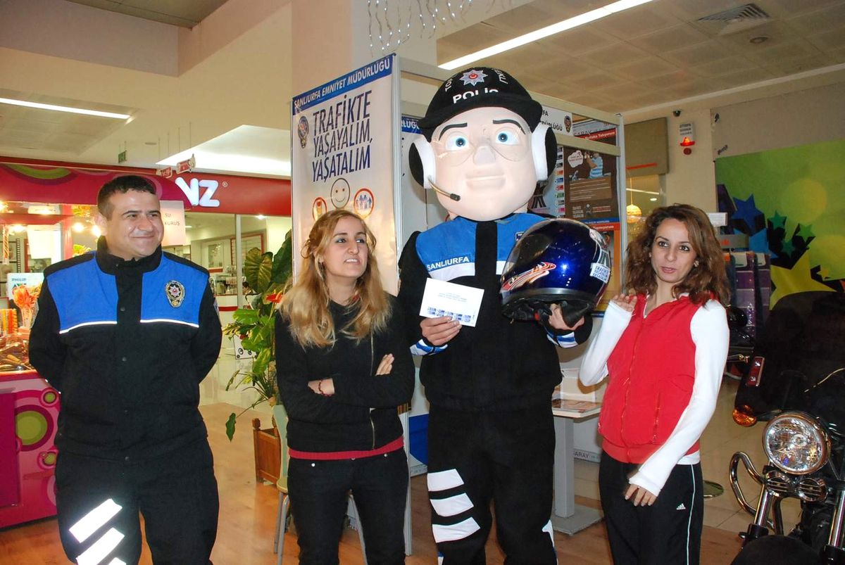 Emniyetten Çekilişle Motosiklet Hediyesi