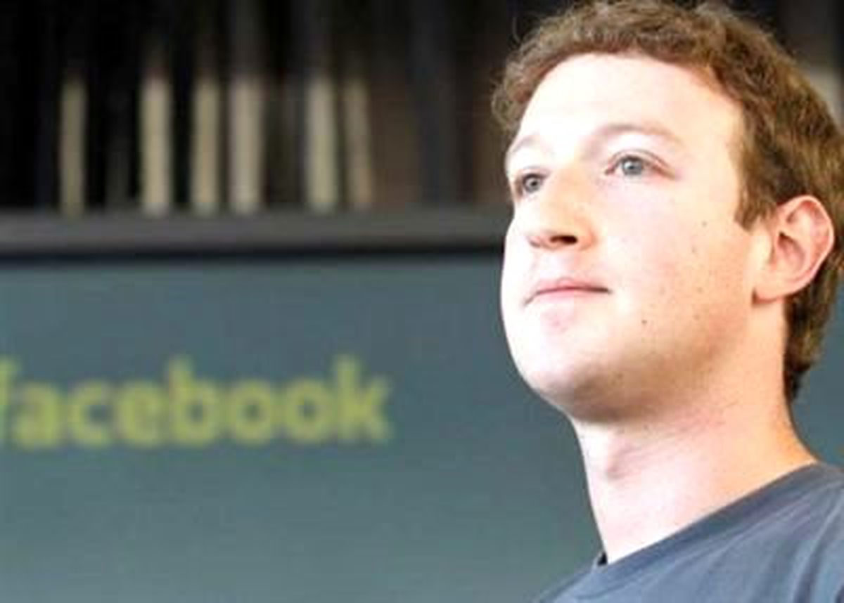 Facebook\'un Patronundan Yarım Milyar Dolar